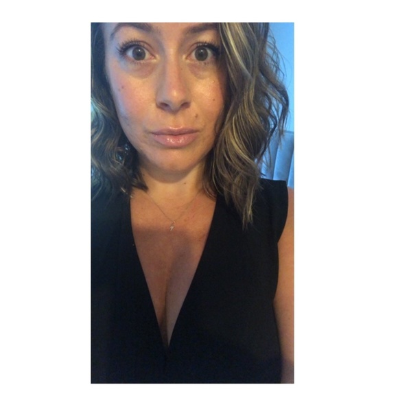 Meet your Posher, Alexandria - Picture 1 of 2